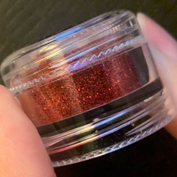 2/$15 Medusa’s Makeup Glitter Eye Dust - Picture 3 of 4
